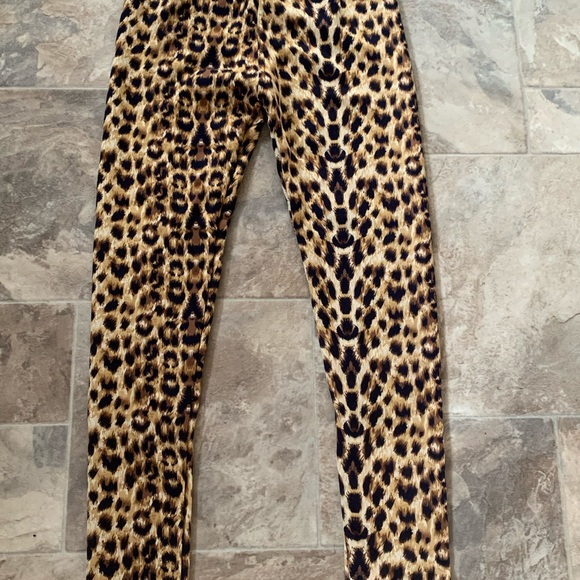 Leopard Print NWT leggings M/L - Picture 2 of 6